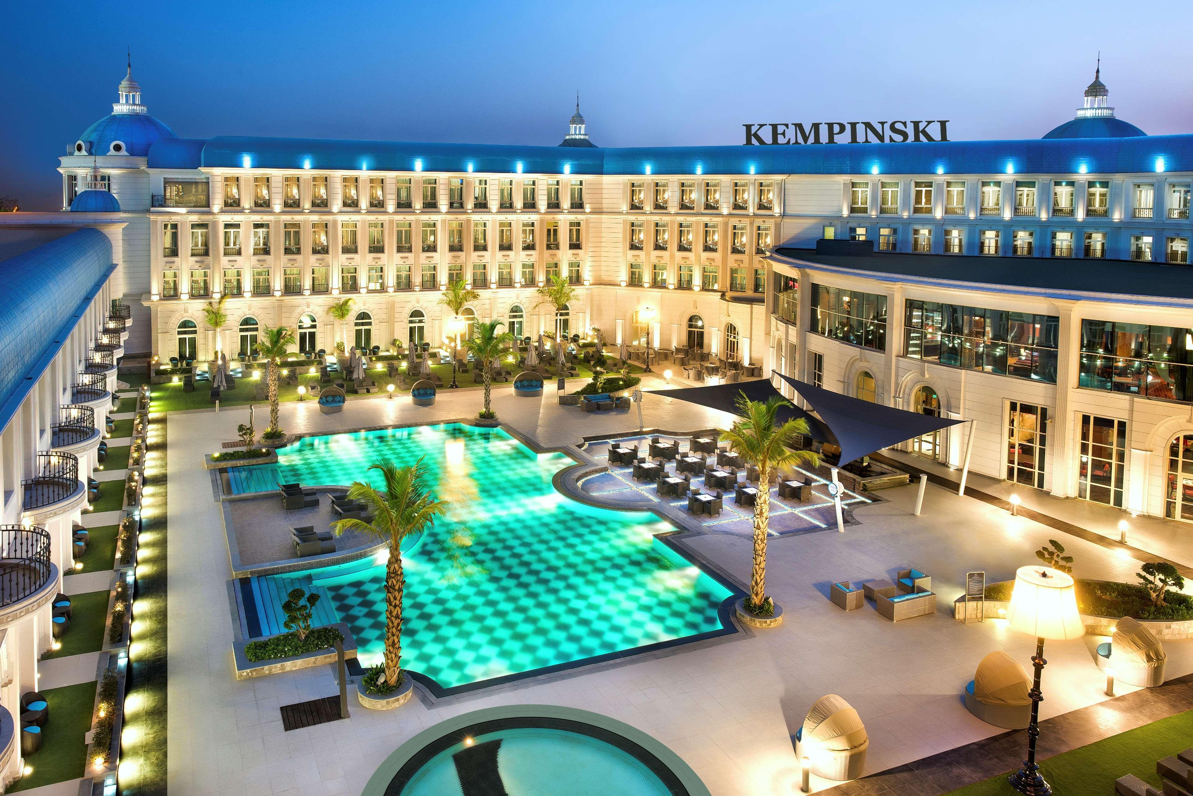 Royal Maxim Palace Kempinski קהיר מראה חיצוני תמונה Kempinski Hotel, Muscat
